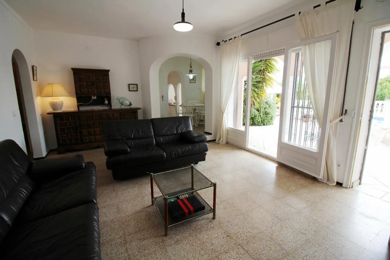 Apart-Rent Casa Creus 8A Villa Empuriabrava 0*,  Spagna