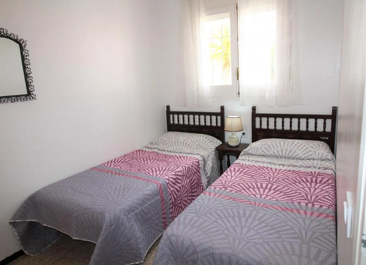 Apart-Rent Casa Creus 8A Villa Empuriabrava Spain