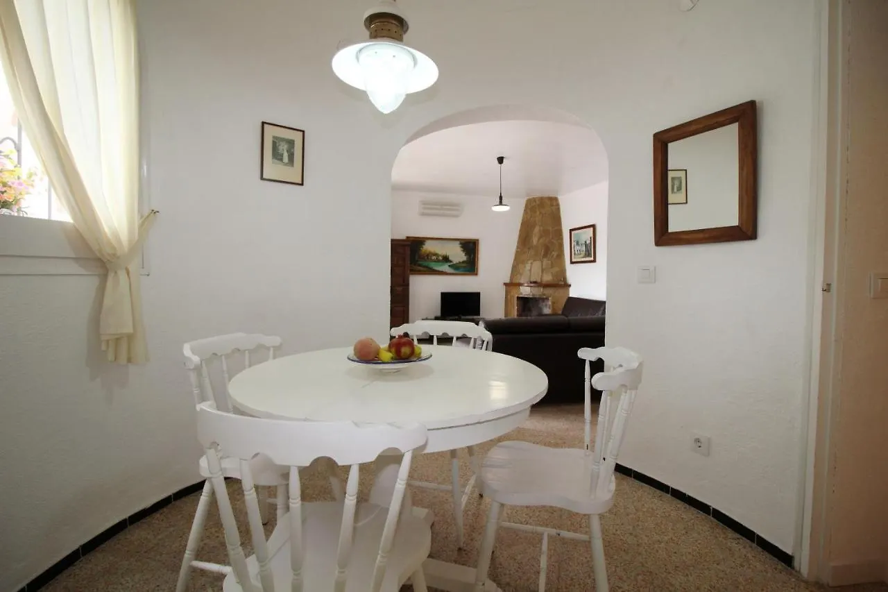 Apart-Rent Casa Creus 8A Villa Empuriabrava Spain