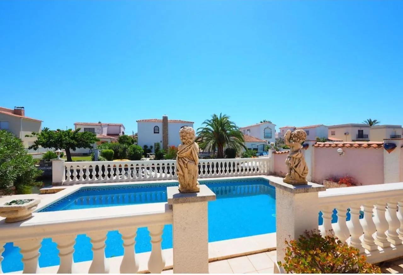 Apart-Rent Casa Creus 8A Villa Empuriabrava 0*,  Spain